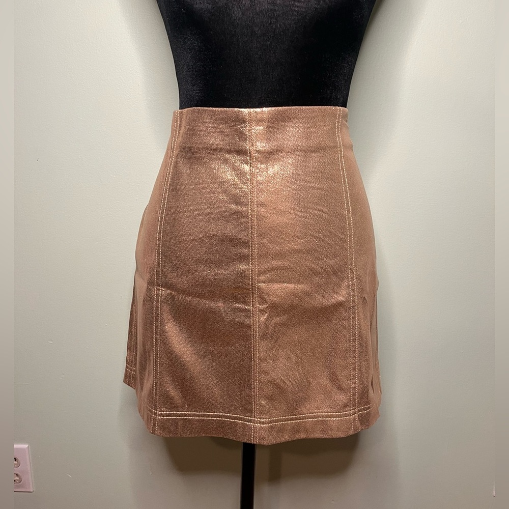 Shiny skirt